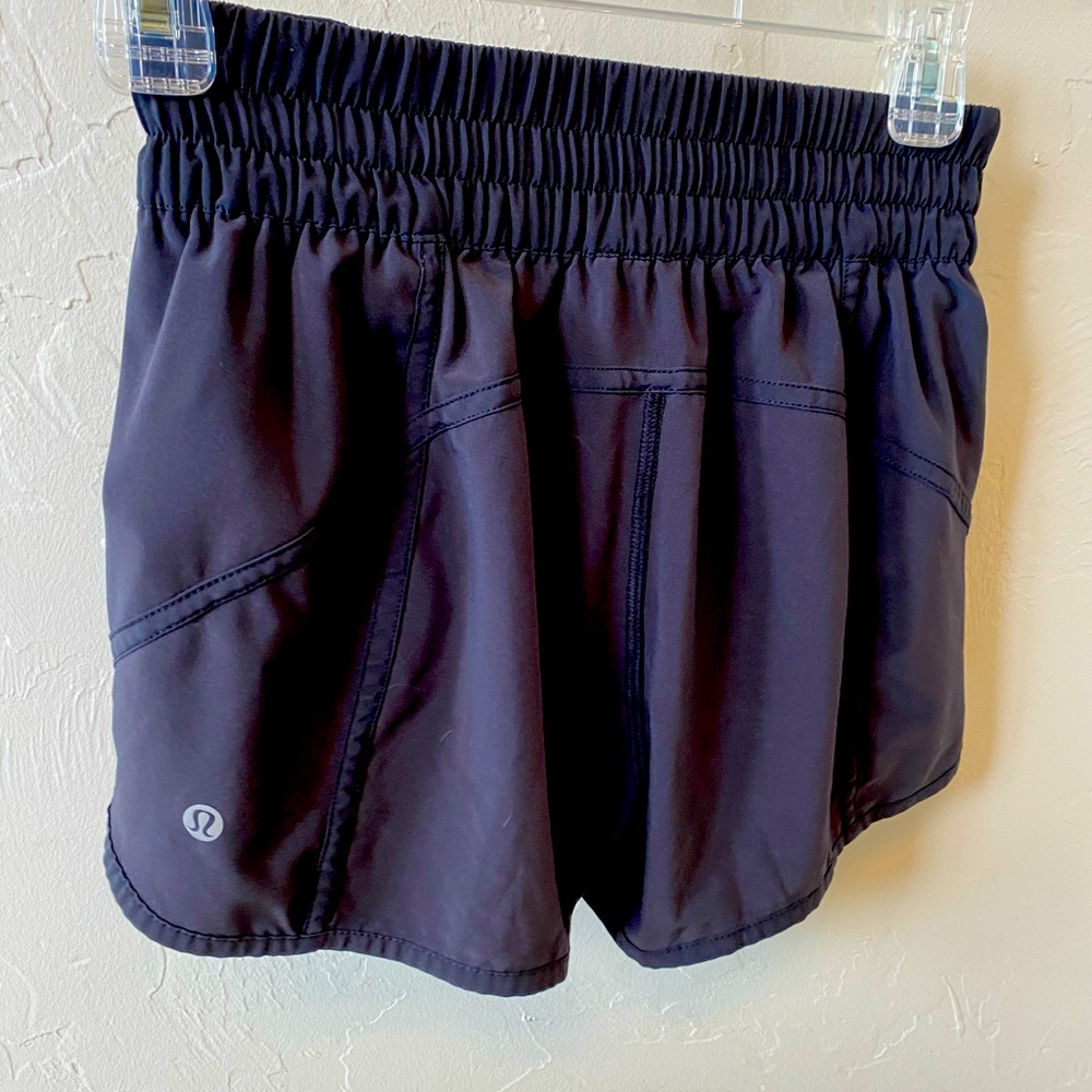 Lululemon Hotty Hot short